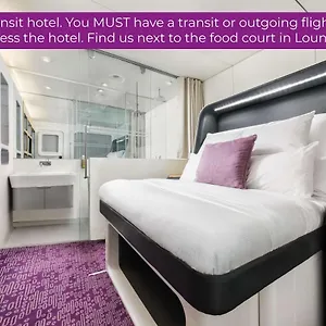 Yotelair Amsterdam Schiphol Transit 3*, Amsterdam Airport Schiphol Paesi Bassi
